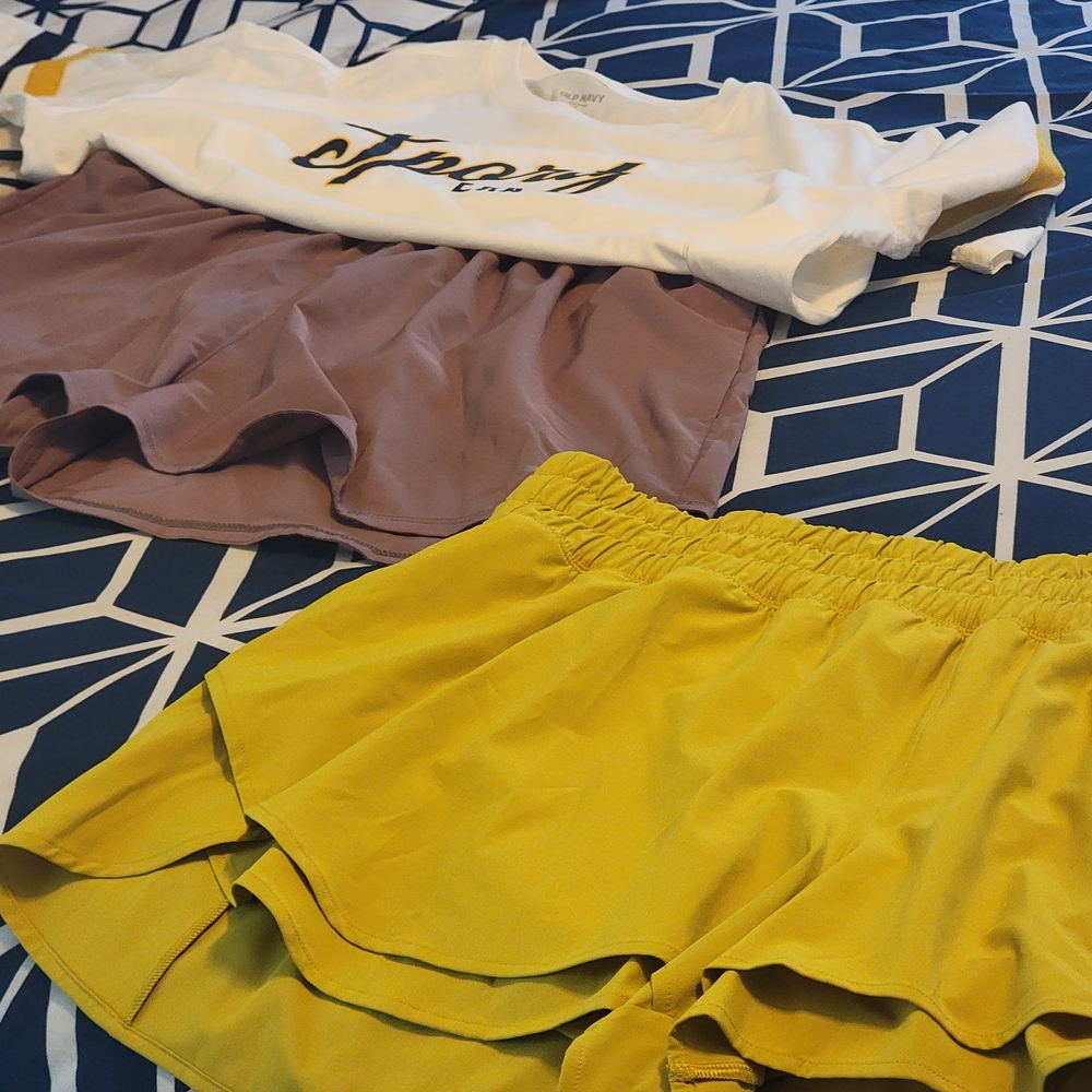 NIKE SHORTS (COFFEE BROWN)  CALIA Yellow Shorts Set